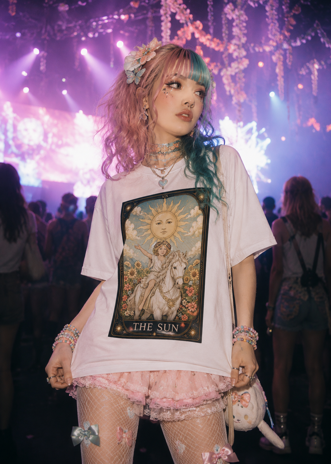 Tarot 'The Sun' T-Shirt — Vintage Astrological Card Design 